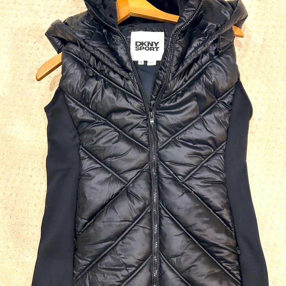 Women's Black Quilted Vest with Faux Fur Neckline